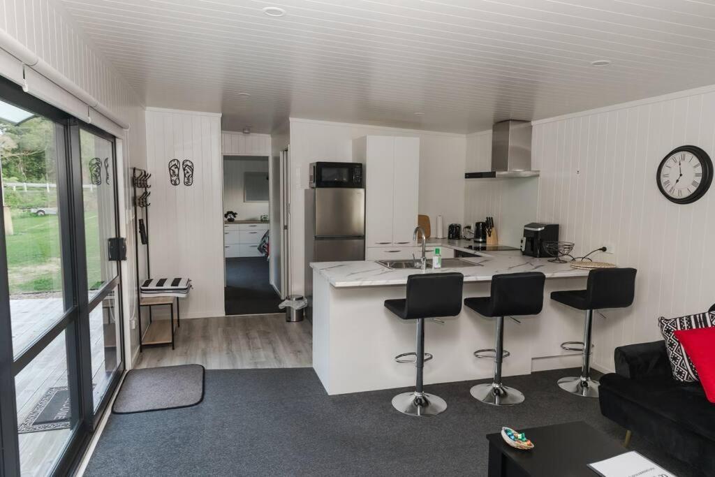 Bombay Hills Modern Retreat Lejlighed Auckland Eksteriør billede