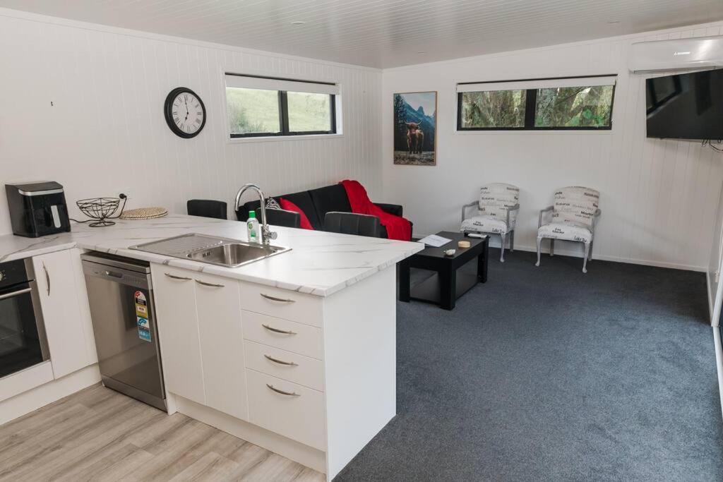 Bombay Hills Modern Retreat Lejlighed Auckland Eksteriør billede